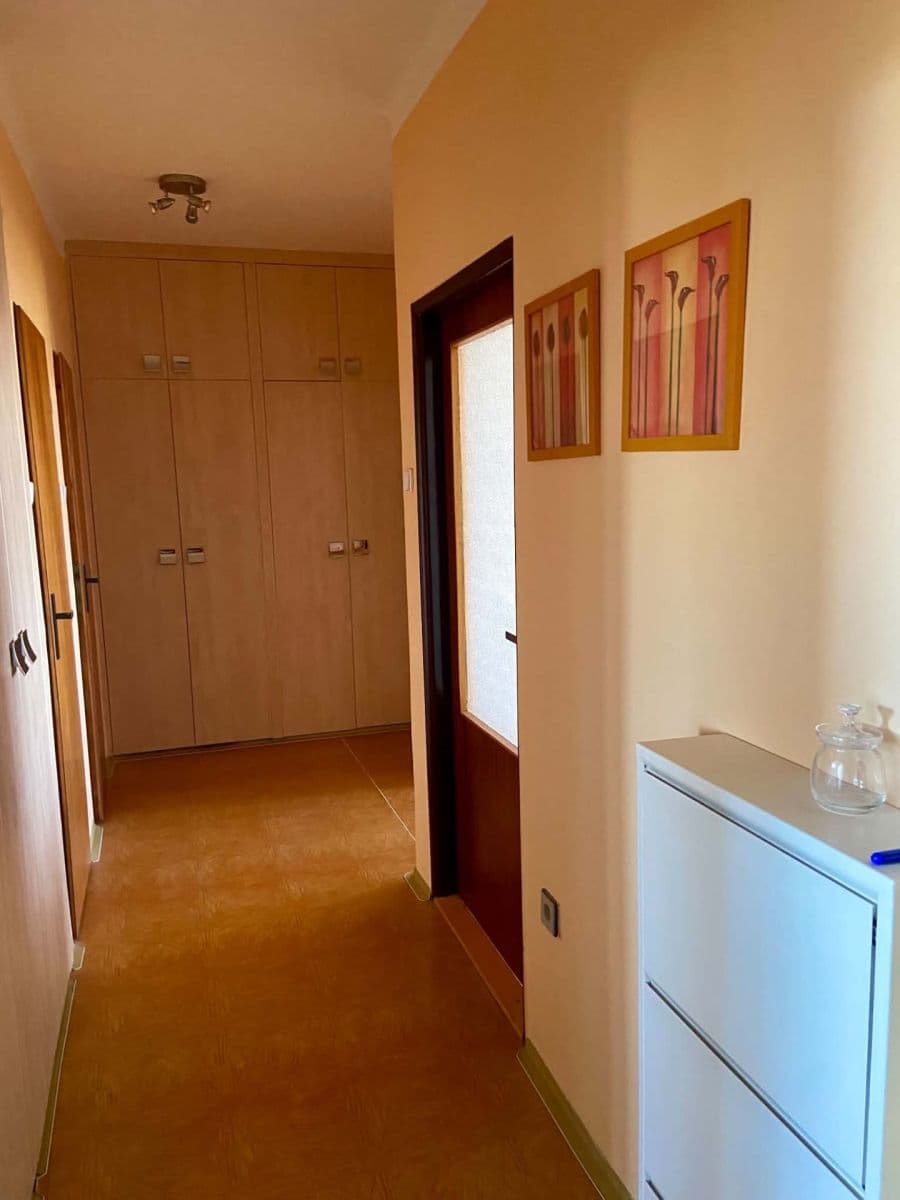 Prenájom bytu 3-izbový 77 m², Křimická, Plzeň, Plzeňský kraj Prenájom bytu 3-izbový 77 m², Křimická, Plzeň, Plzeňský kraj