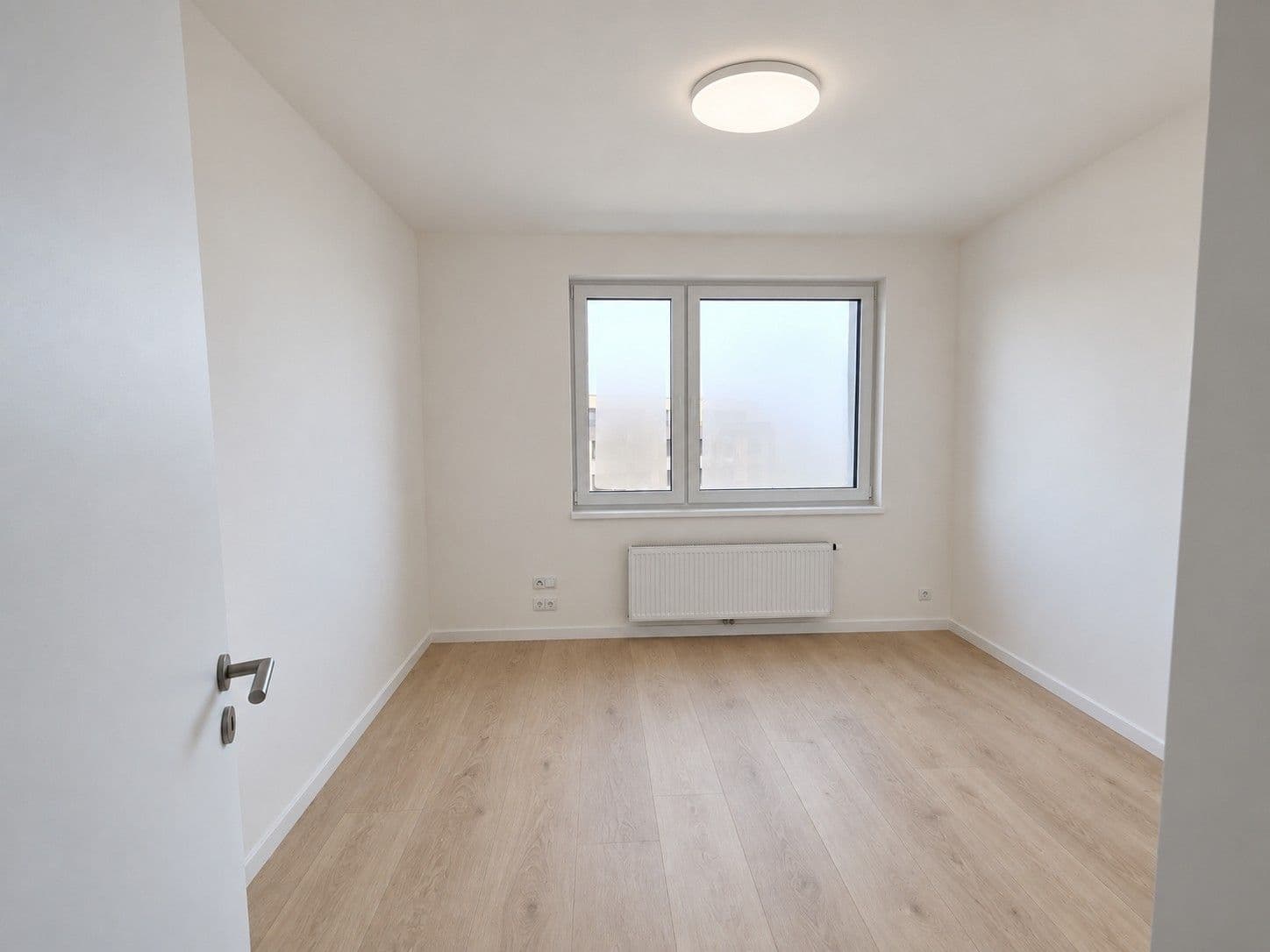 Prenájom bytu 4-izbový 100 m², Gollové, Praha, Praha Prenájom bytu 4-izbový 100 m², Gollové, Praha, Praha