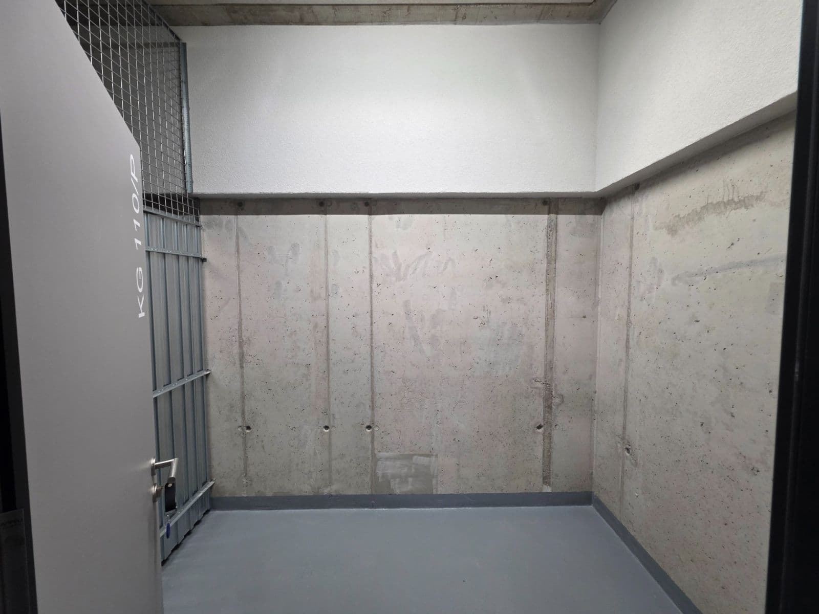 Prenájom bytu 4-izbový 100 m², Gollové, Praha, Praha Prenájom bytu 4-izbový 100 m², Gollové, Praha, Praha
