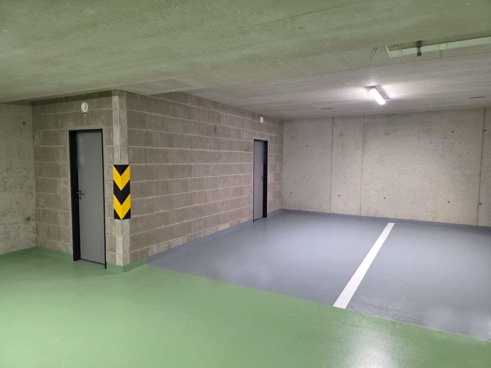 Prenájom bytu 4-izbový 100 m², Gollové, Praha, Praha Prenájom bytu 4-izbový 100 m², Gollové, Praha, Praha