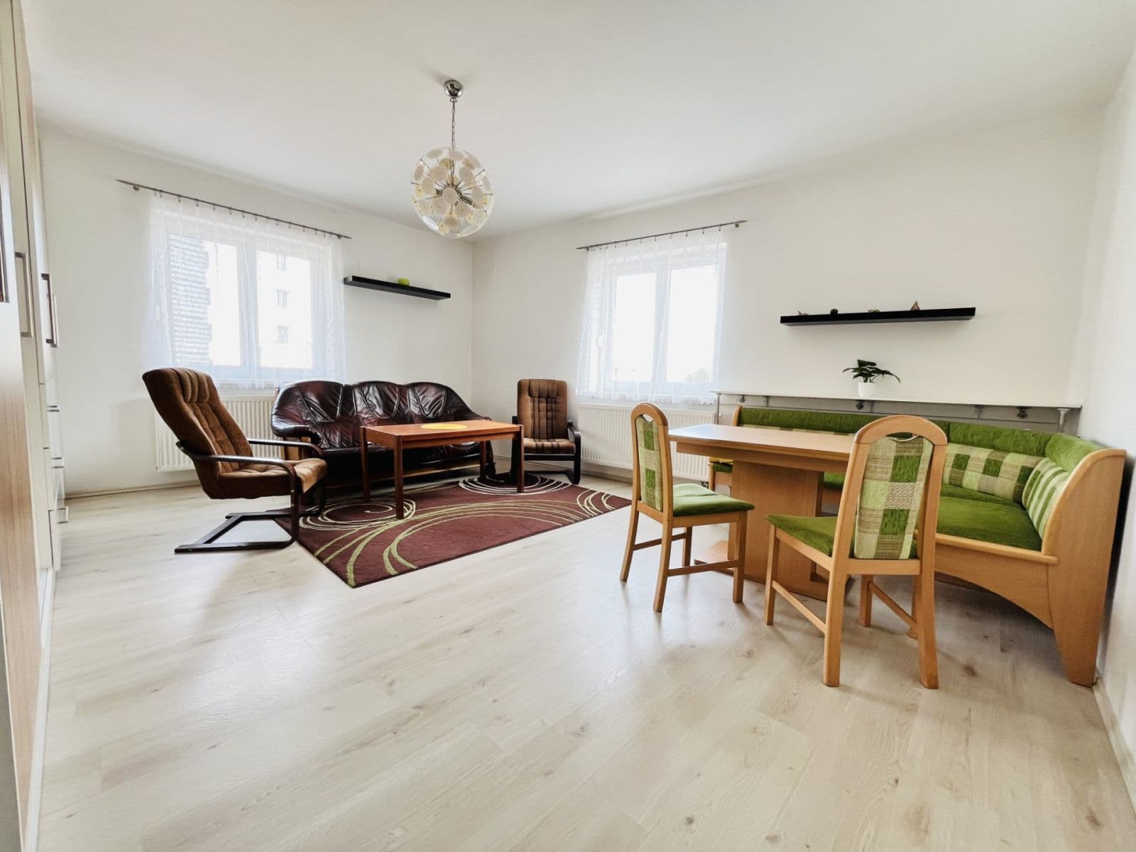 Prenájom bytu 2-izbový 56 m², Dukelských hrdinů, Rakovník, Středočeský kraj Prenájom bytu 2-izbový 56 m², Dukelských hrdinů, Rakovník, Středočeský kraj