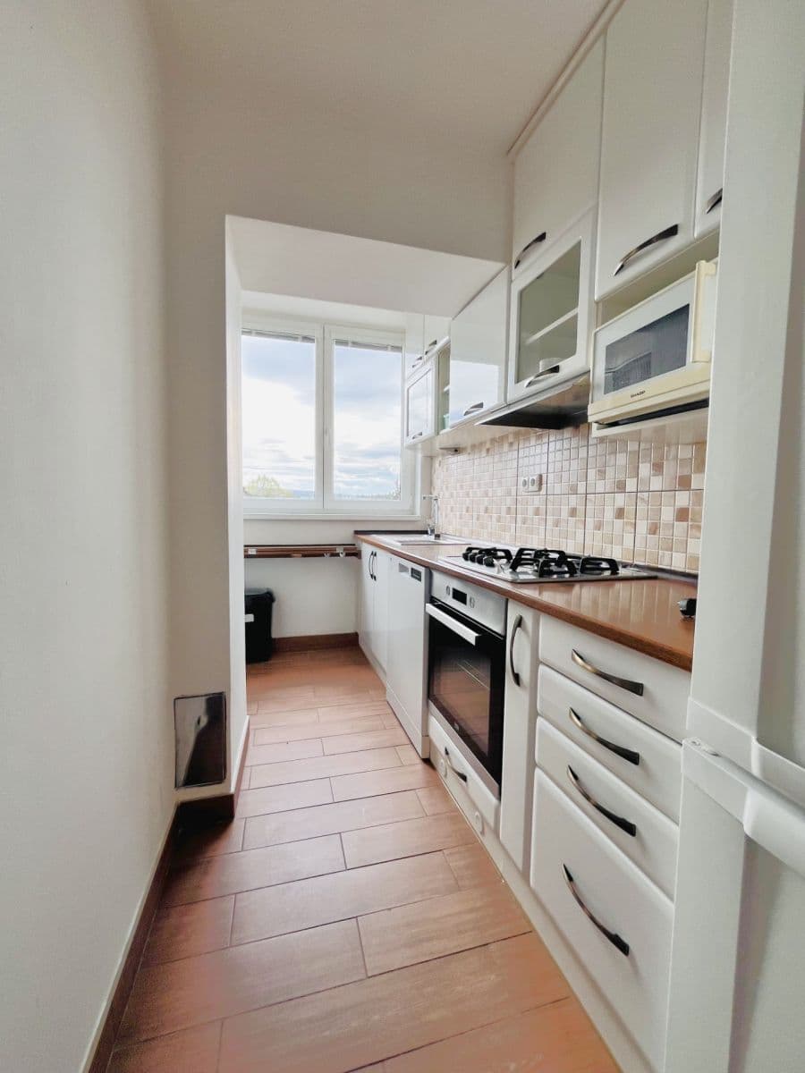 Prenájom bytu 2-izbový 56 m², Dukelských hrdinů, Rakovník, Středočeský kraj Prenájom bytu 2-izbový 56 m², Dukelských hrdinů, Rakovník, Středočeský kraj