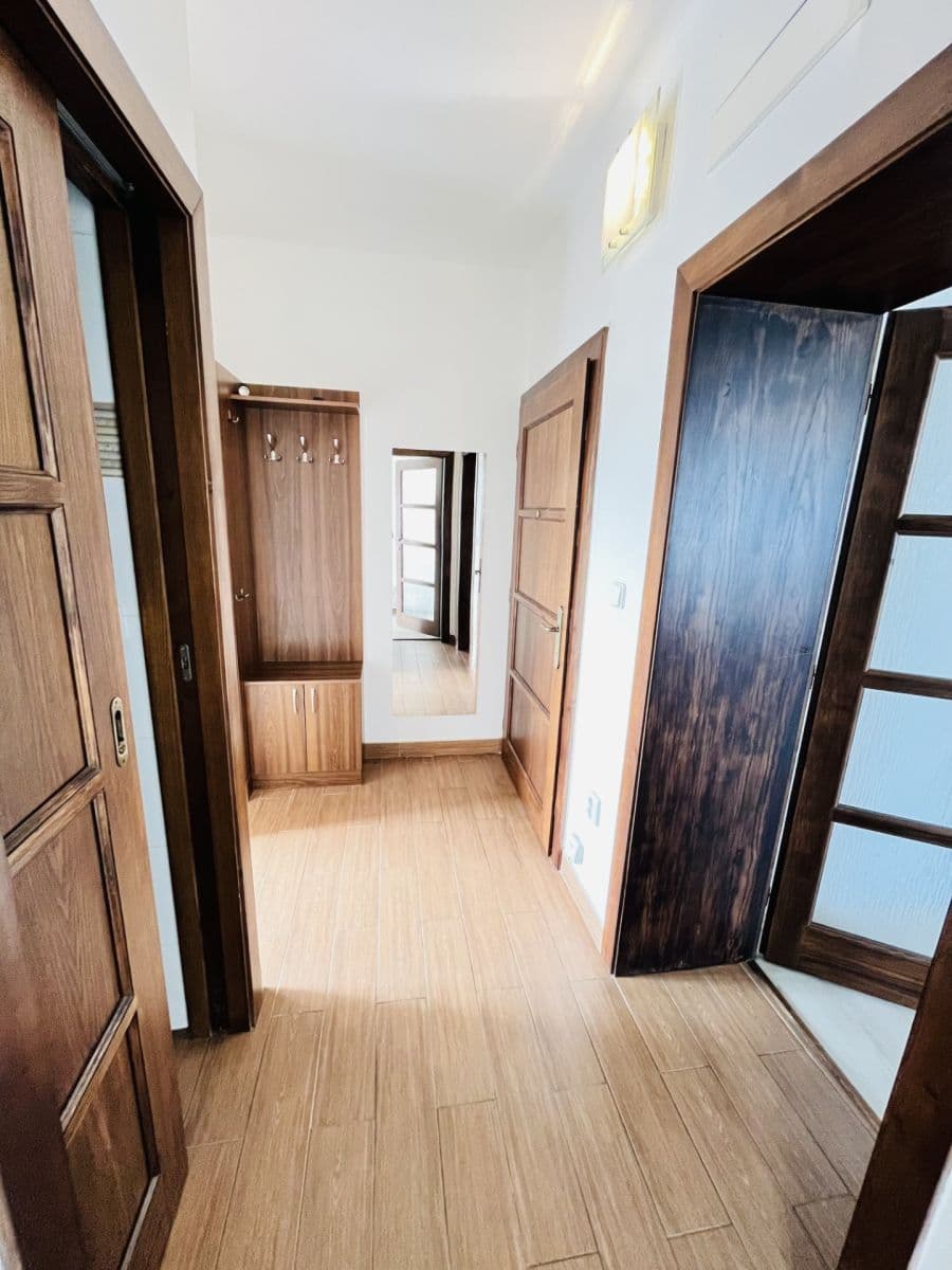 Prenájom bytu 2-izbový 56 m², Dukelských hrdinů, Rakovník, Středočeský kraj Prenájom bytu 2-izbový 56 m², Dukelských hrdinů, Rakovník, Středočeský kraj