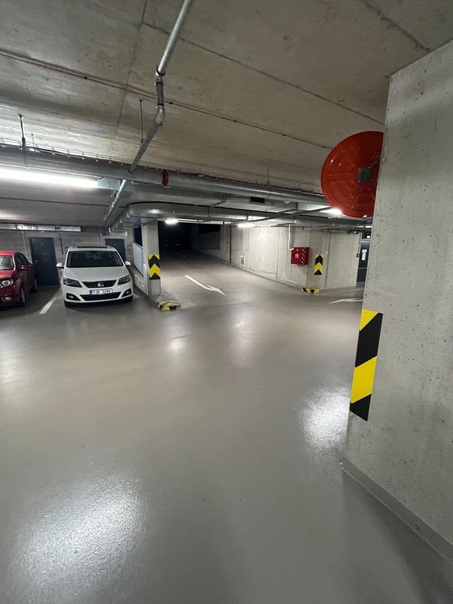 Prenájom garáže 13 m², Jurkovičova, Praha, Praha Prenájom garáže 13 m², Jurkovičova, Praha, Praha