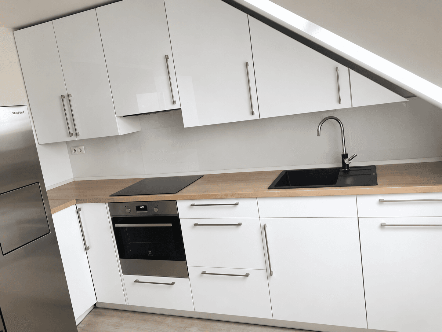 Prenájom bytu 2-izbový 81 m², Bubenská, Praha, Praha Prenájom bytu 2-izbový 81 m², Bubenská, Praha, Praha