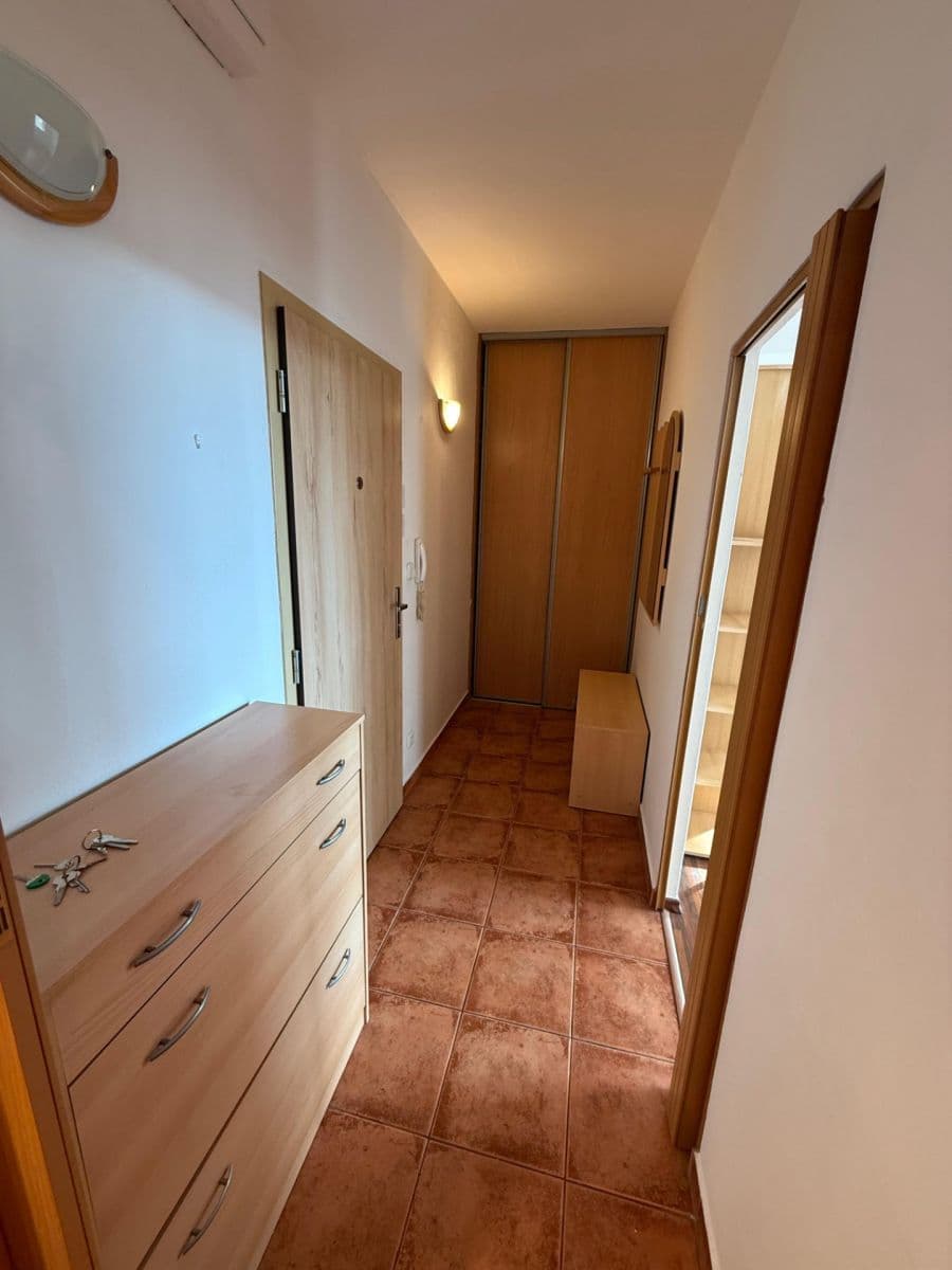 Predaj bytu 2-izbový 45 m², Zikova, Olomouc, Olomoucký kraj Predaj bytu 2-izbový 45 m², Zikova, Olomouc, Olomoucký kraj