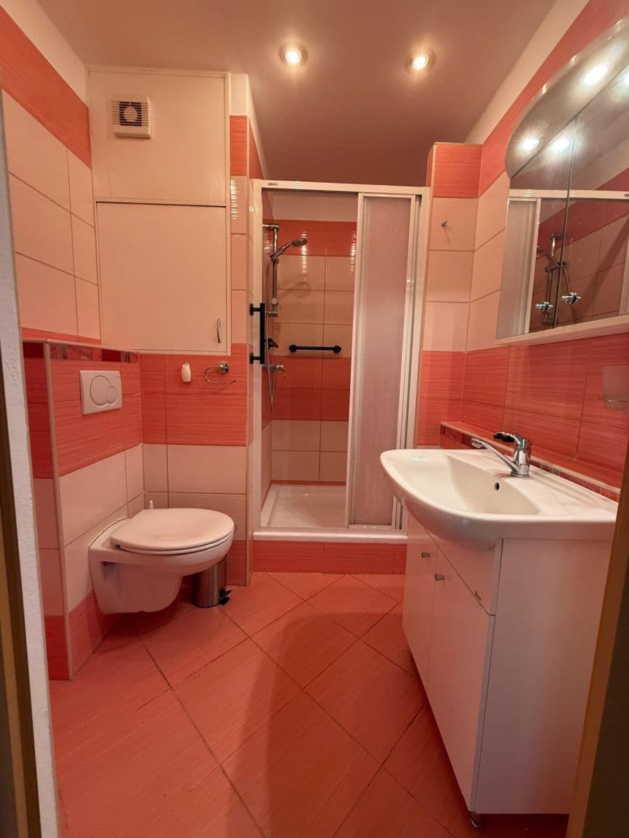 Predaj bytu 2-izbový 45 m², Zikova, Olomouc, Olomoucký kraj Predaj bytu 2-izbový 45 m², Zikova, Olomouc, Olomoucký kraj
