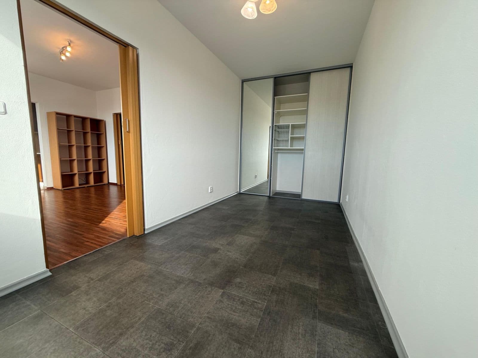 Predaj bytu 2-izbový 45 m², Zikova, Olomouc, Olomoucký kraj Predaj bytu 2-izbový 45 m², Zikova, Olomouc, Olomoucký kraj