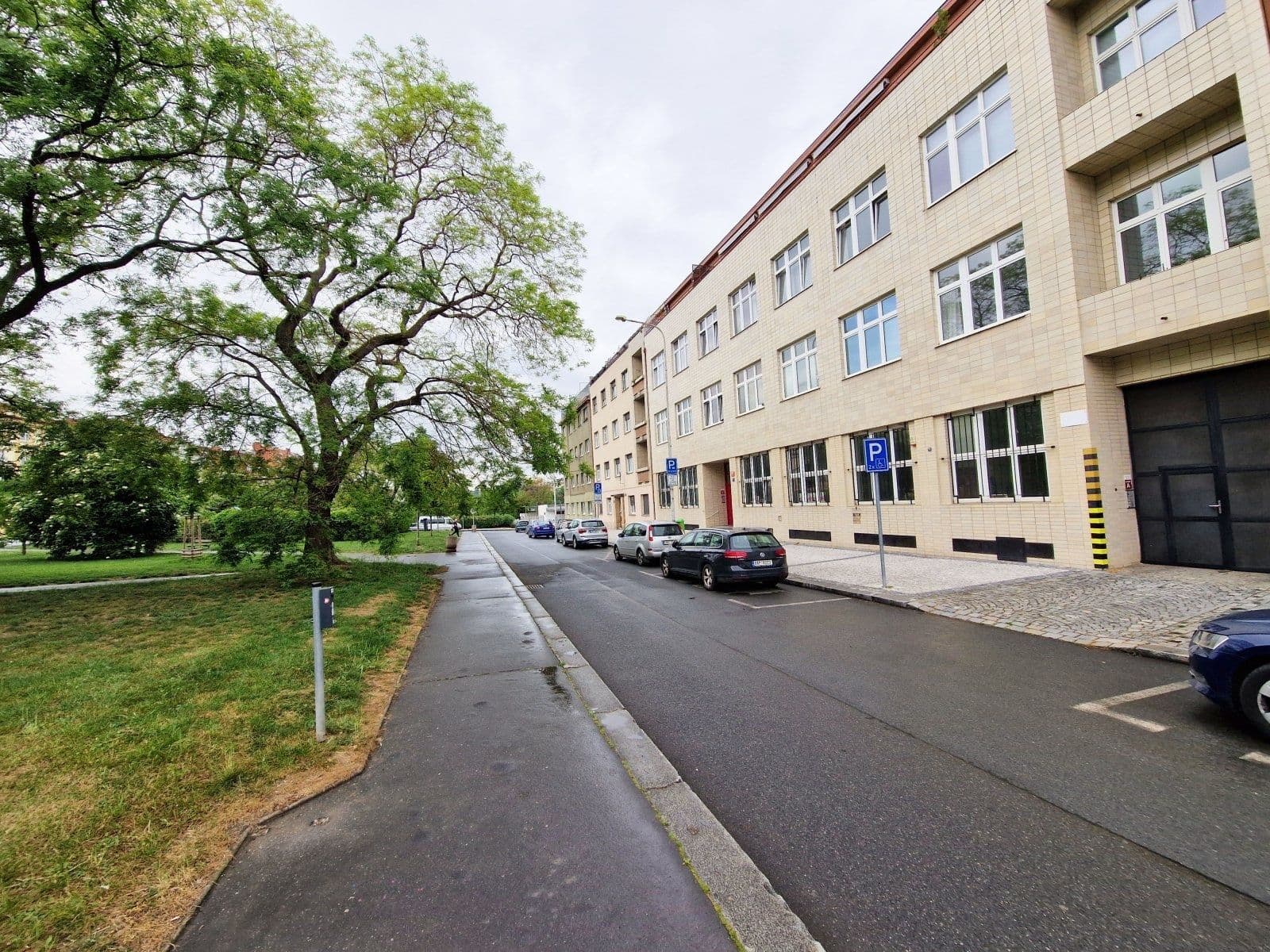 Prenájom bytu 1-izbový 16 m², Parléřova, Praha, Praha Prenájom bytu 1-izbový 16 m², Parléřova, Praha, Praha