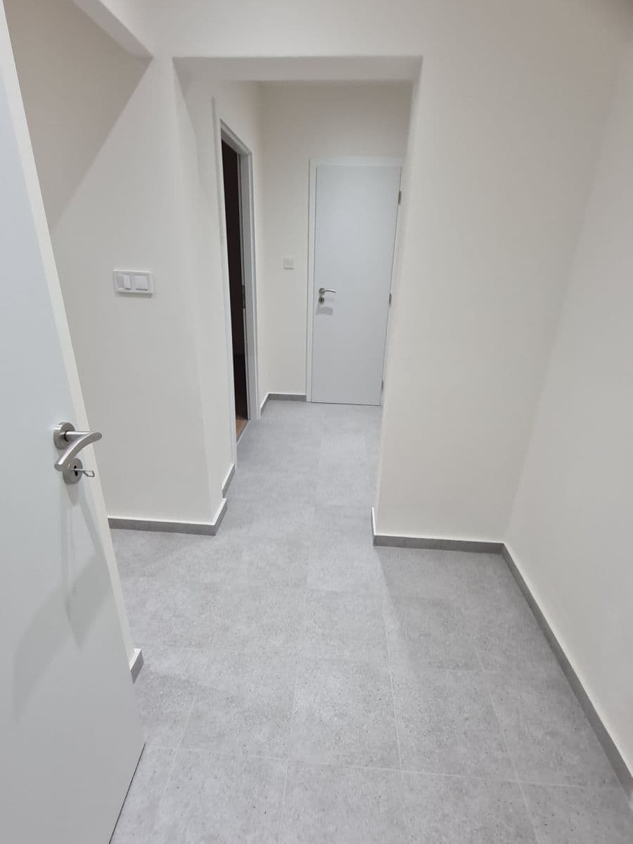 Prenájom bytu 2-izbový 75 m², Vavřenova, Praha, Praha Prenájom bytu 2-izbový 75 m², Vavřenova, Praha, Praha