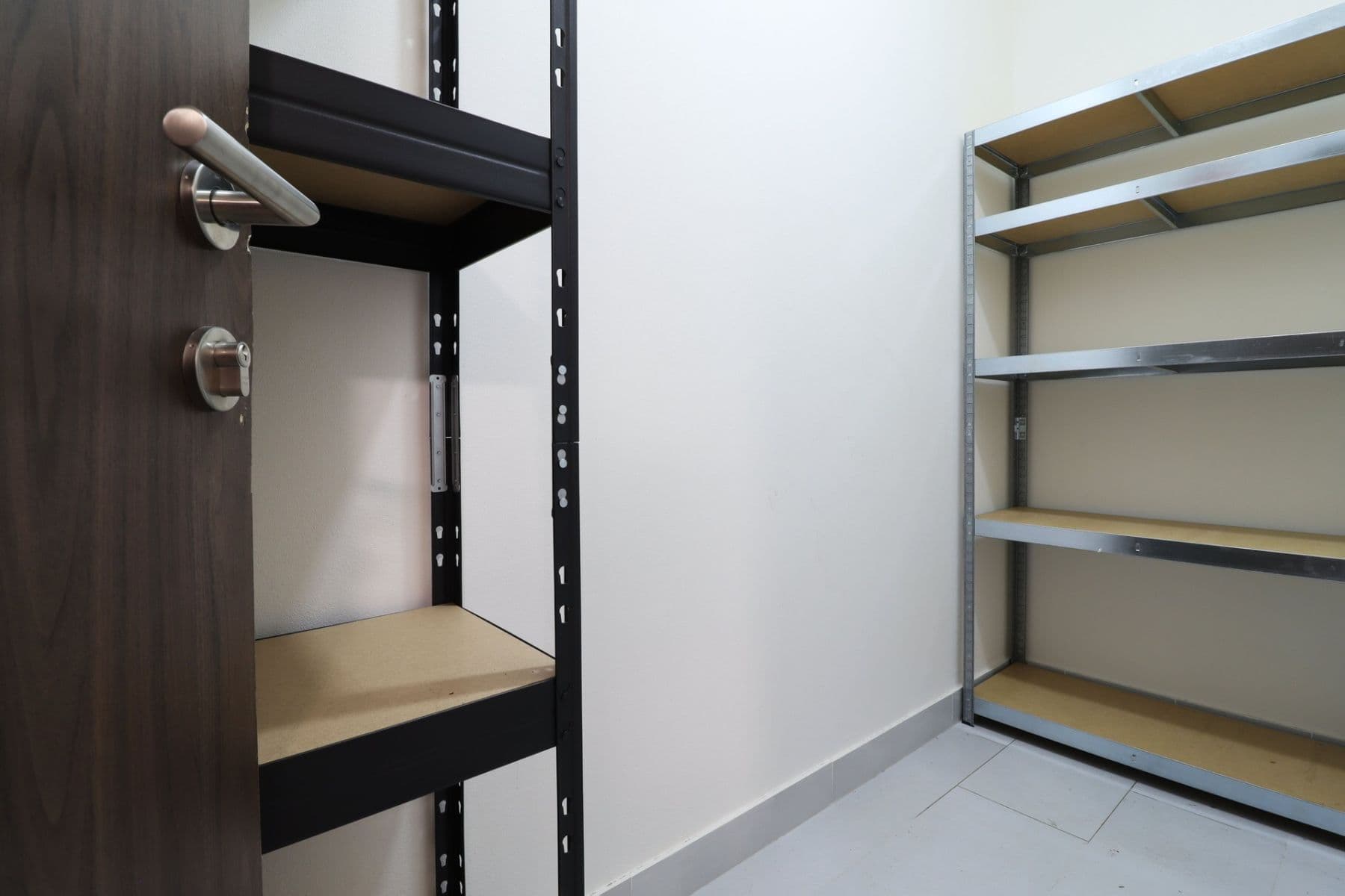 Prenájom bytu 2-izbový 43 m², Makedonská, Praha, Praha Prenájom bytu 2-izbový 43 m², Makedonská, Praha, Praha