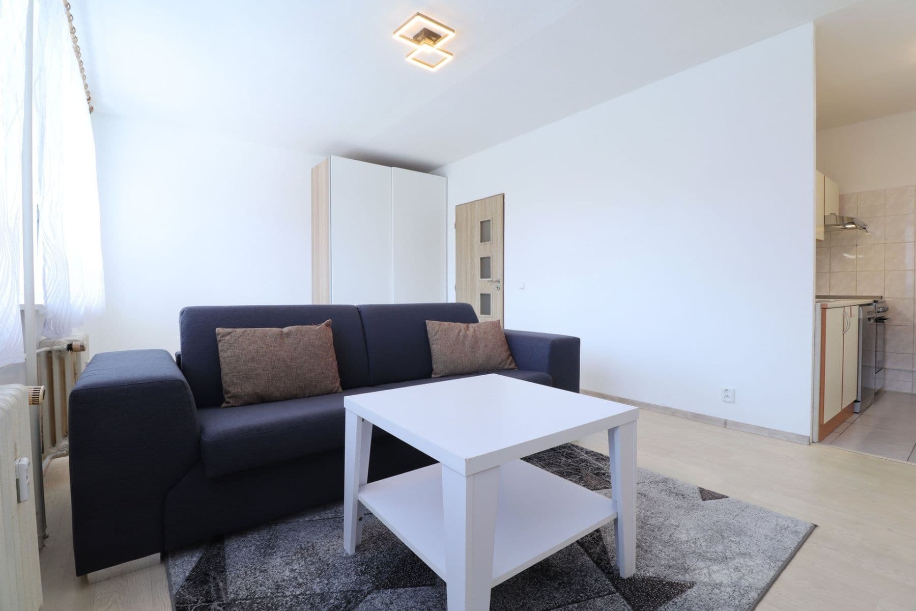 Prenájom bytu 1-izbový 33 m², Vít. Nezvala, Kladno, Středočeský kraj Prenájom bytu 1-izbový 33 m², Vít. Nezvala, Kladno, Středočeský kraj