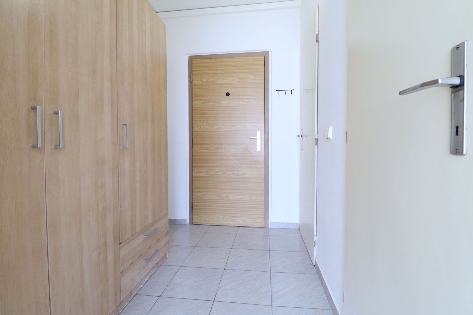 Prenájom bytu 1-izbový 33 m², Vít. Nezvala, Kladno, Středočeský kraj Prenájom bytu 1-izbový 33 m², Vít. Nezvala, Kladno, Středočeský kraj
