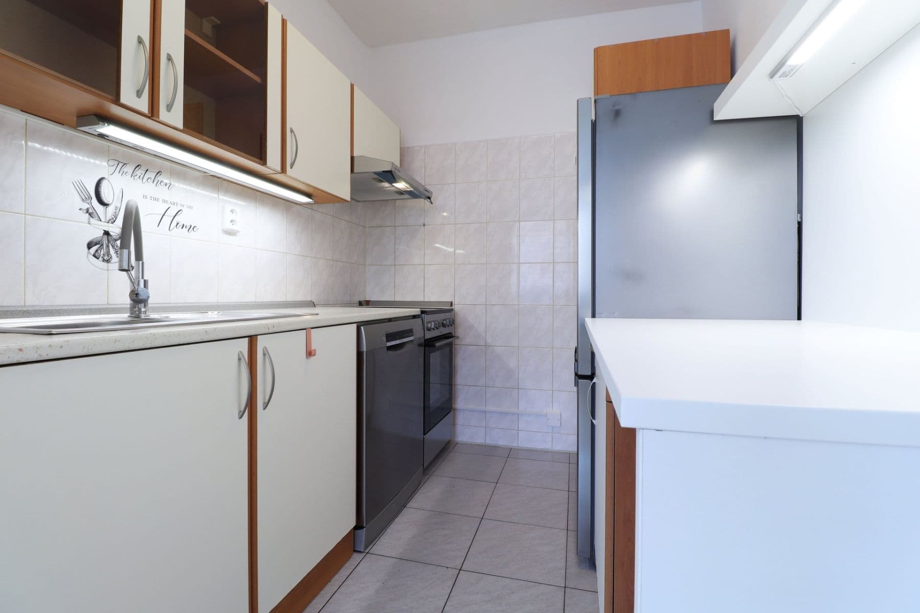 Prenájom bytu 1-izbový 33 m², Vít. Nezvala, Kladno, Středočeský kraj Prenájom bytu 1-izbový 33 m², Vít. Nezvala, Kladno, Středočeský kraj