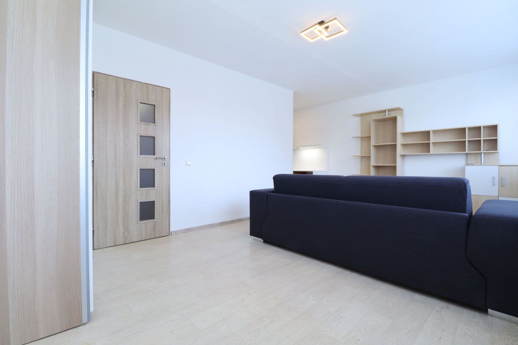 Prenájom bytu 1-izbový 33 m², Vít. Nezvala, Kladno, Středočeský kraj Prenájom bytu 1-izbový 33 m², Vít. Nezvala, Kladno, Středočeský kraj