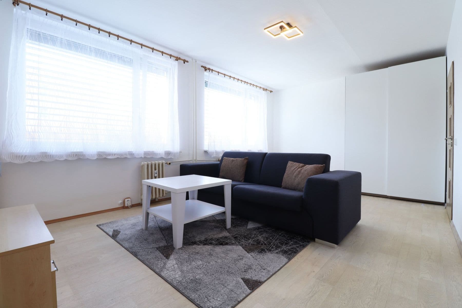 Prenájom bytu 1-izbový 33 m², Vít. Nezvala, Kladno, Středočeský kraj Prenájom bytu 1-izbový 33 m², Vít. Nezvala, Kladno, Středočeský kraj