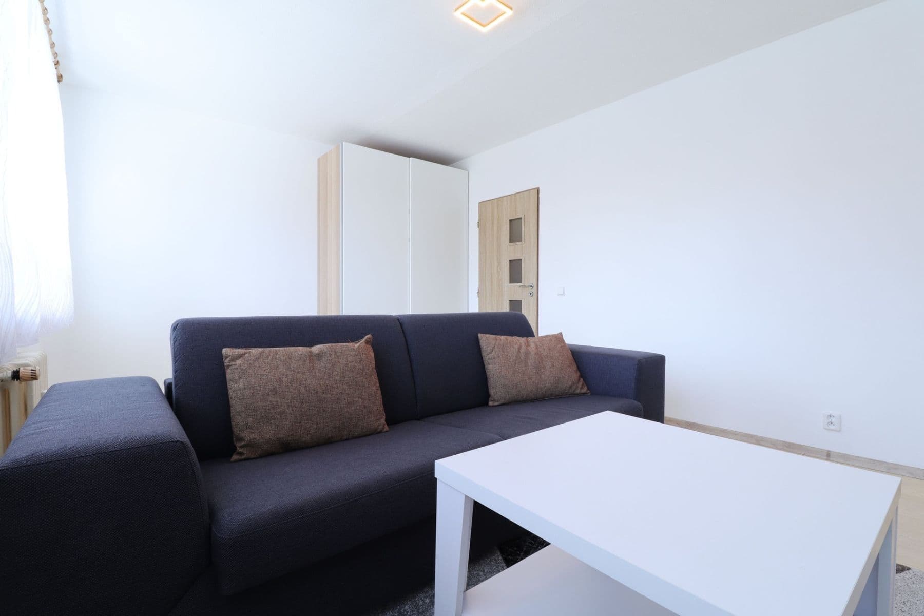 Prenájom bytu 1-izbový 33 m², Vít. Nezvala, Kladno, Středočeský kraj Prenájom bytu 1-izbový 33 m², Vít. Nezvala, Kladno, Středočeský kraj