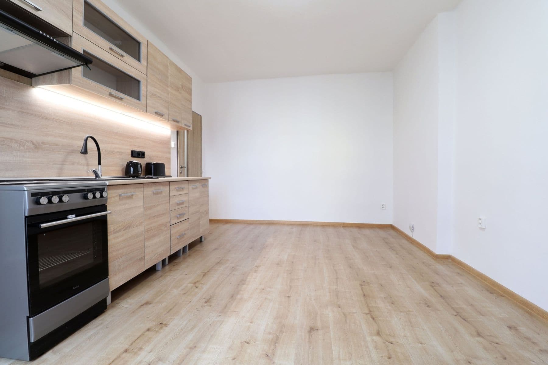 Prenájom bytu 1-izbový 22 m², Poděbradská, Praha, Praha Prenájom bytu 1-izbový 22 m², Poděbradská, Praha, Praha