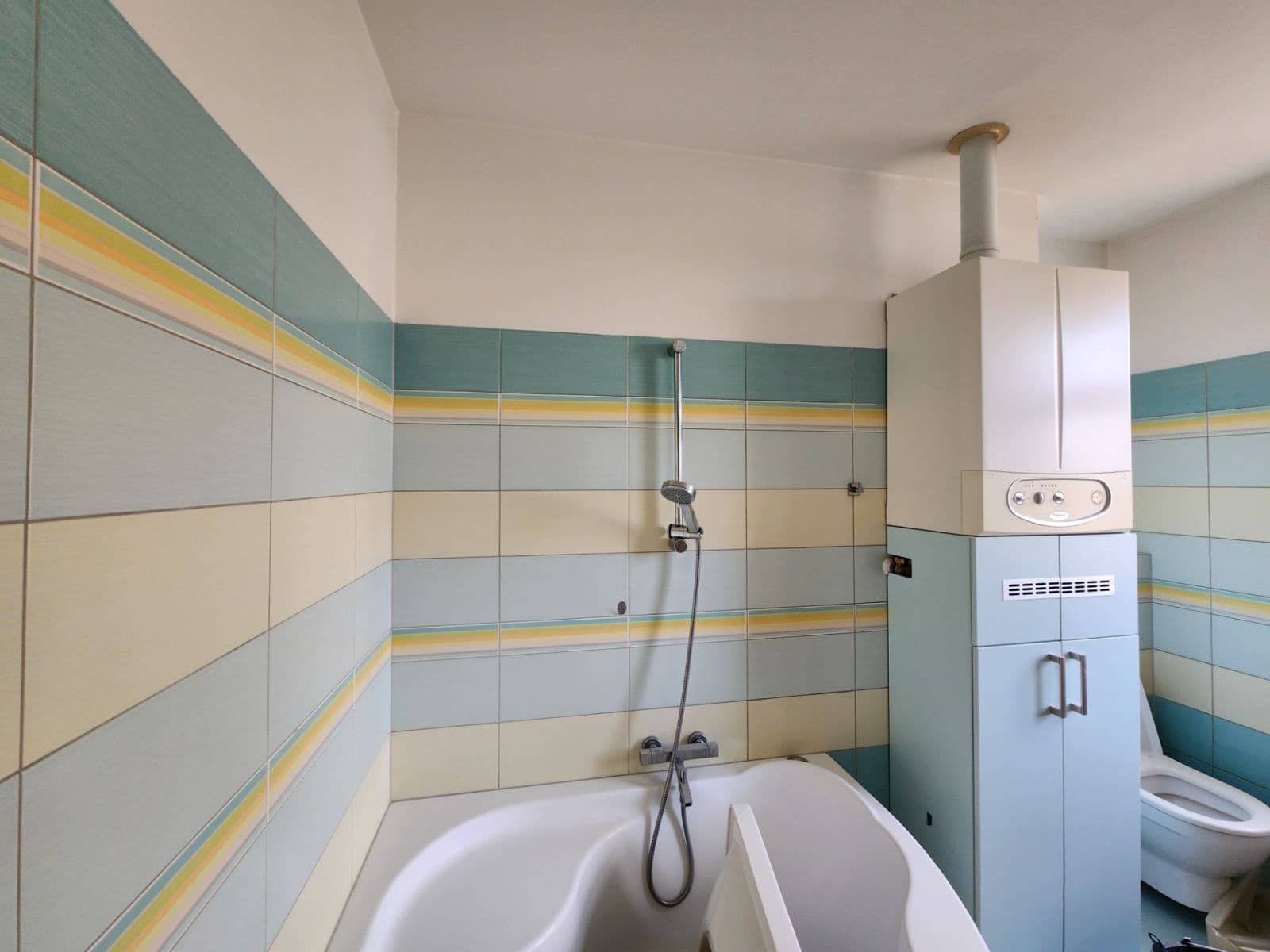 Prenájom bytu 3-izbový 80 m², Jana Masaryka, Jihlava, Kraj Vysočina Prenájom bytu 3-izbový 80 m², Jana Masaryka, Jihlava, Kraj Vysočina