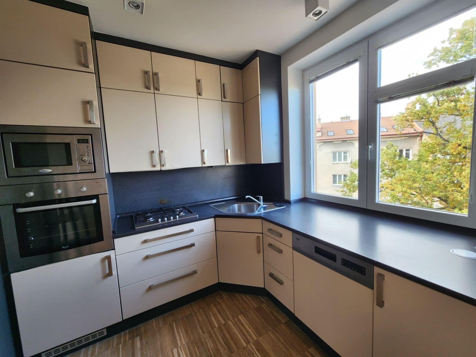 Prenájom bytu 3-izbový 80 m², Jana Masaryka, Jihlava, Kraj Vysočina Prenájom bytu 3-izbový 80 m², Jana Masaryka, Jihlava, Kraj Vysočina