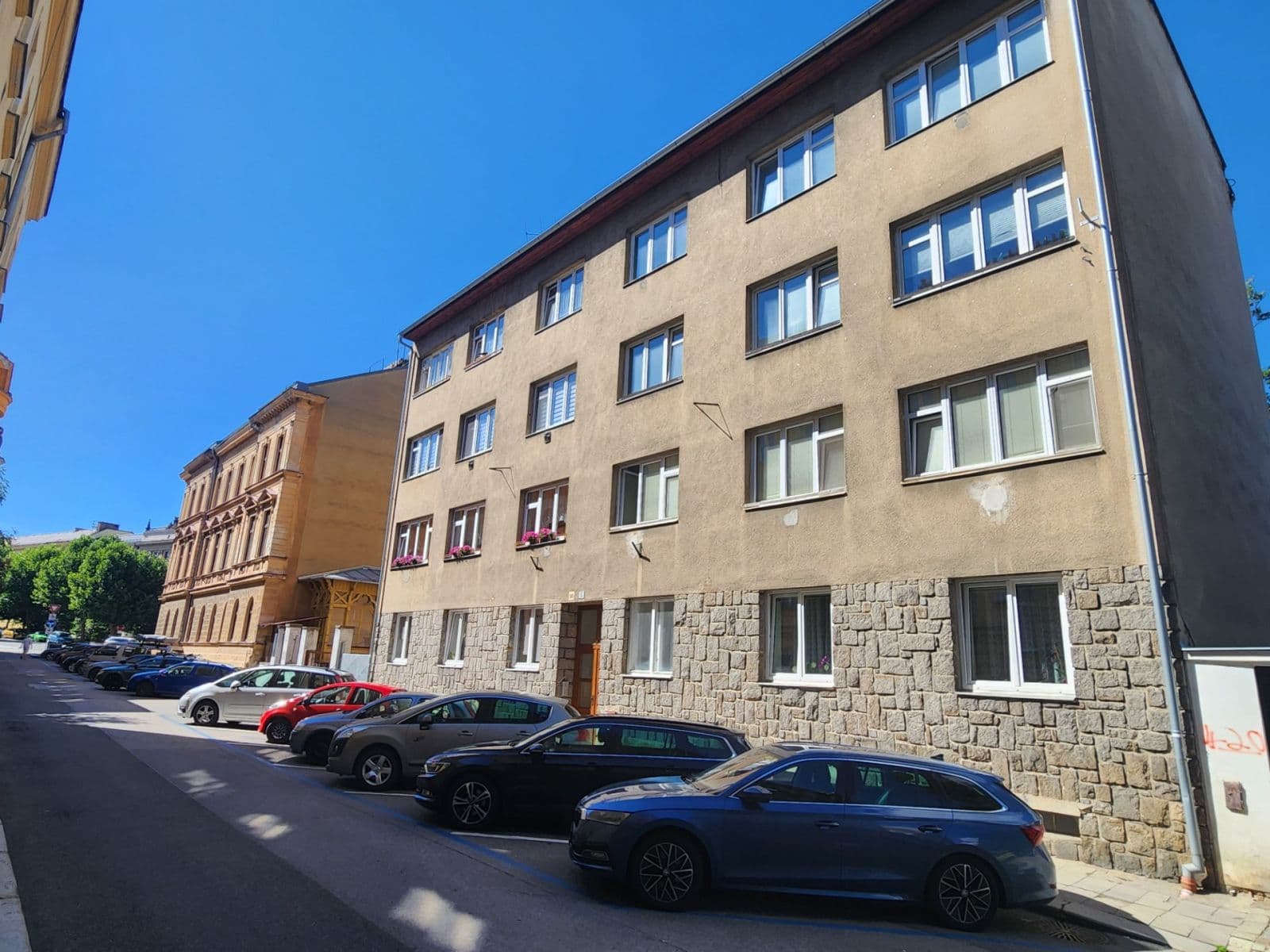 Prenájom bytu 3-izbový 80 m², Jana Masaryka, Jihlava, Kraj Vysočina Prenájom bytu 3-izbový 80 m², Jana Masaryka, Jihlava, Kraj Vysočina