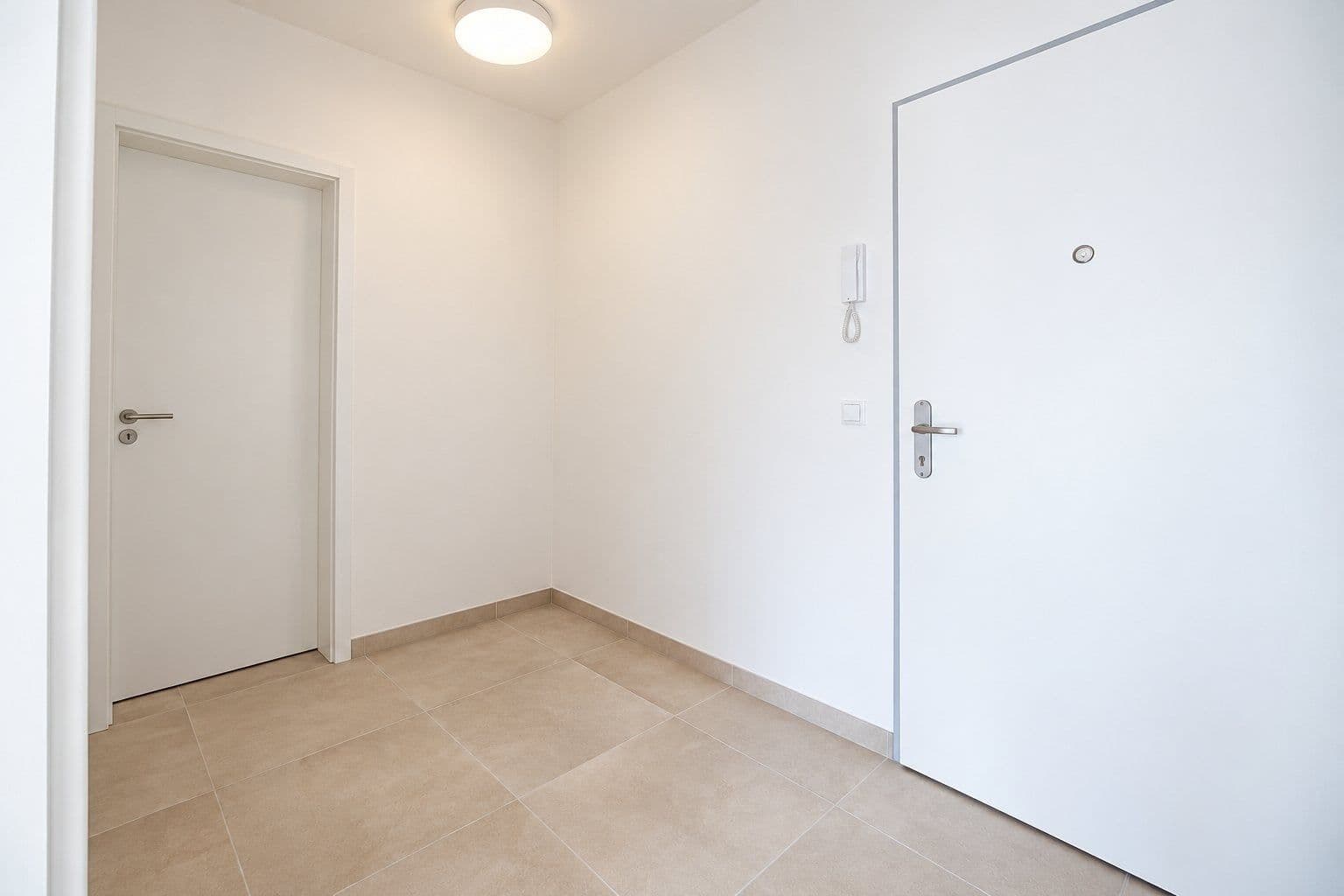 Prenájom bytu 2-izbový 55 m², Drahobejlova, Praha, Praha Prenájom bytu 2-izbový 55 m², Drahobejlova, Praha, Praha