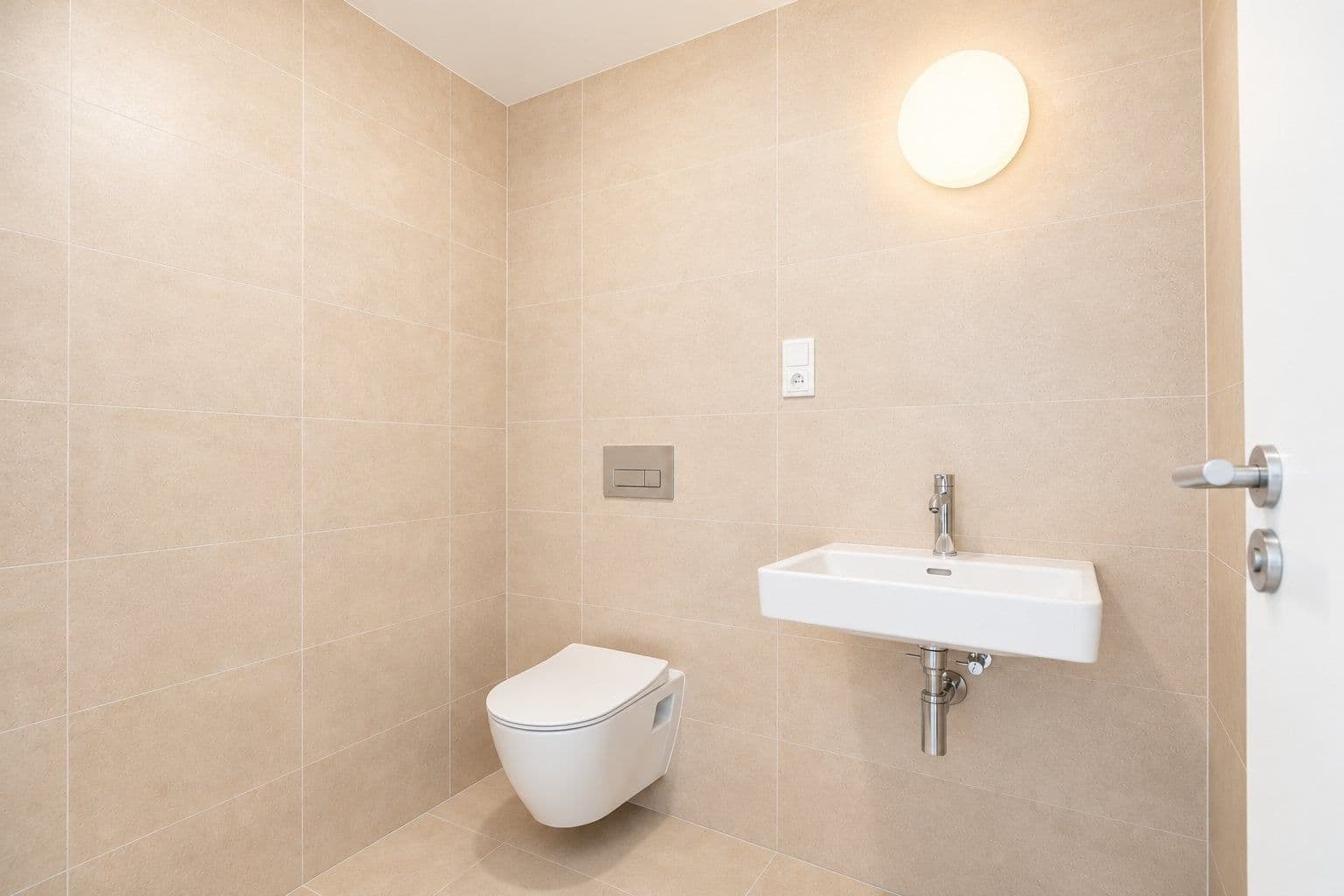 Prenájom bytu 2-izbový 55 m², Drahobejlova, Praha, Praha Prenájom bytu 2-izbový 55 m², Drahobejlova, Praha, Praha