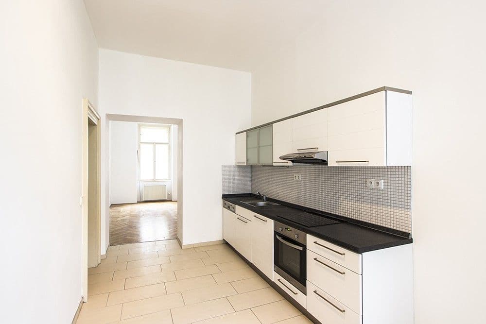Prenájom bytu 2-izbový 54 m², U Akademie, Praha, Praha Prenájom bytu 2-izbový 54 m², U Akademie, Praha, Praha