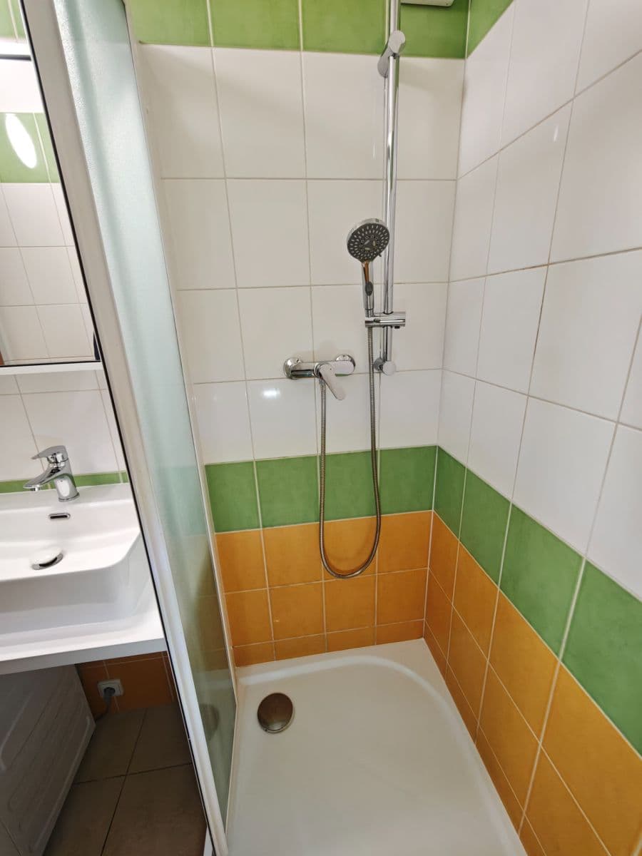 Prenájom bytu 1-izbový 30 m², Valentova, Praha, Praha Prenájom bytu 1-izbový 30 m², Valentova, Praha, Praha