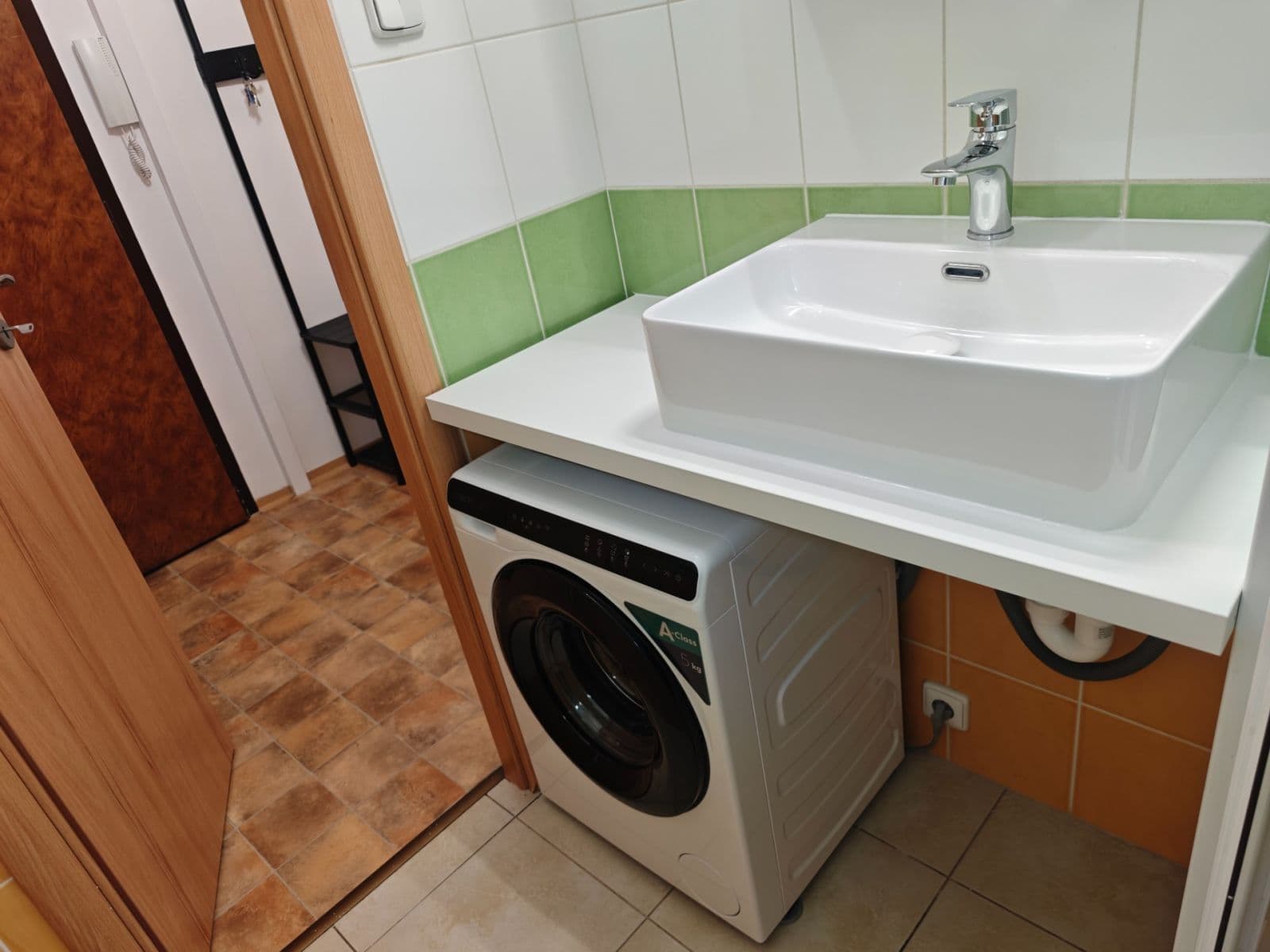 Prenájom bytu 1-izbový 30 m², Valentova, Praha, Praha Prenájom bytu 1-izbový 30 m², Valentova, Praha, Praha