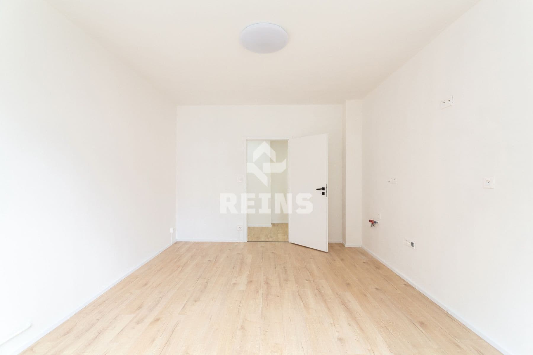Predaj bytu 3-izbový 70 m², Štěchovická, Praha, Praha Predaj bytu 3-izbový 70 m², Štěchovická, Praha, Praha