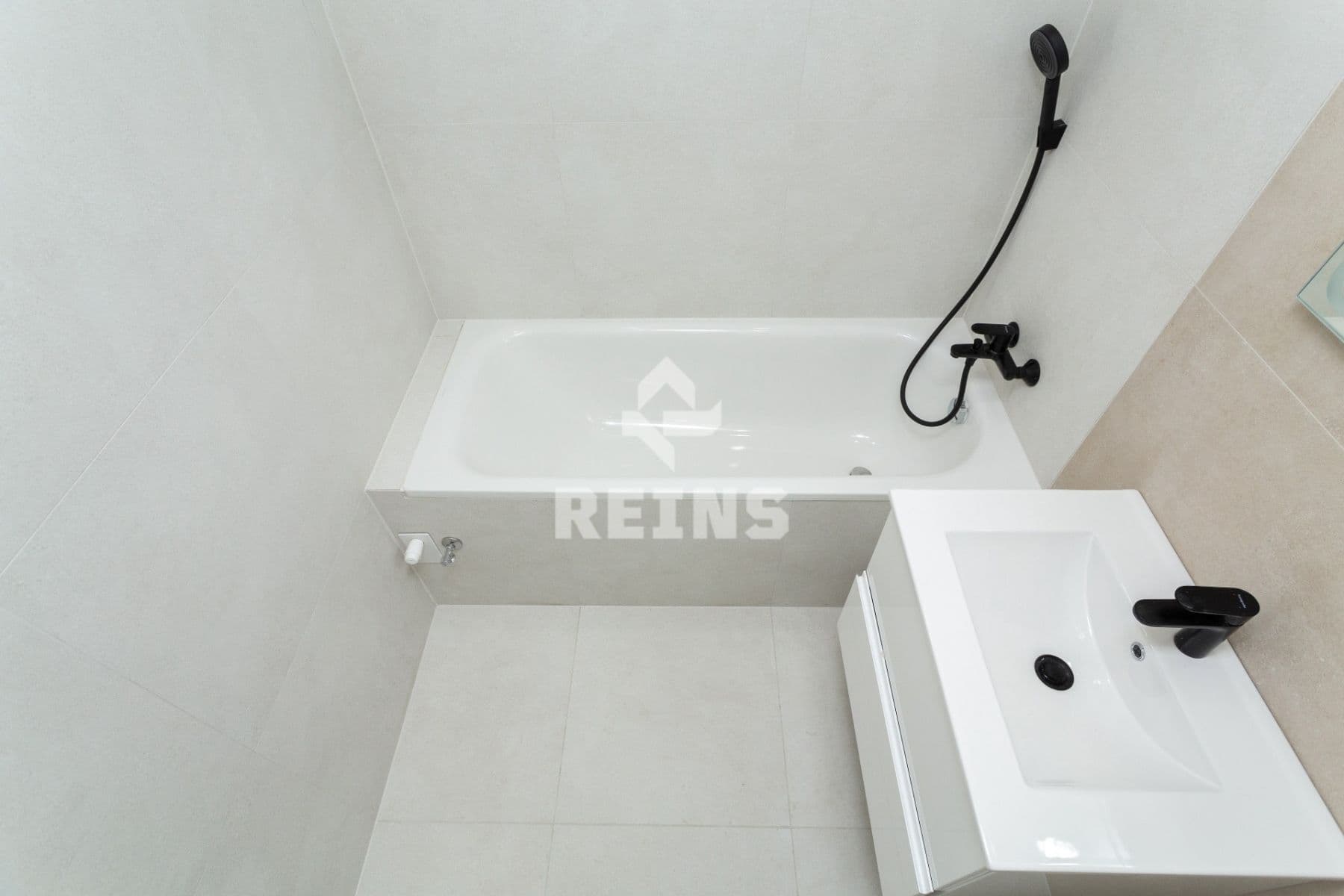 Predaj bytu 3-izbový 70 m², Štěchovická, Praha, Praha Predaj bytu 3-izbový 70 m², Štěchovická, Praha, Praha