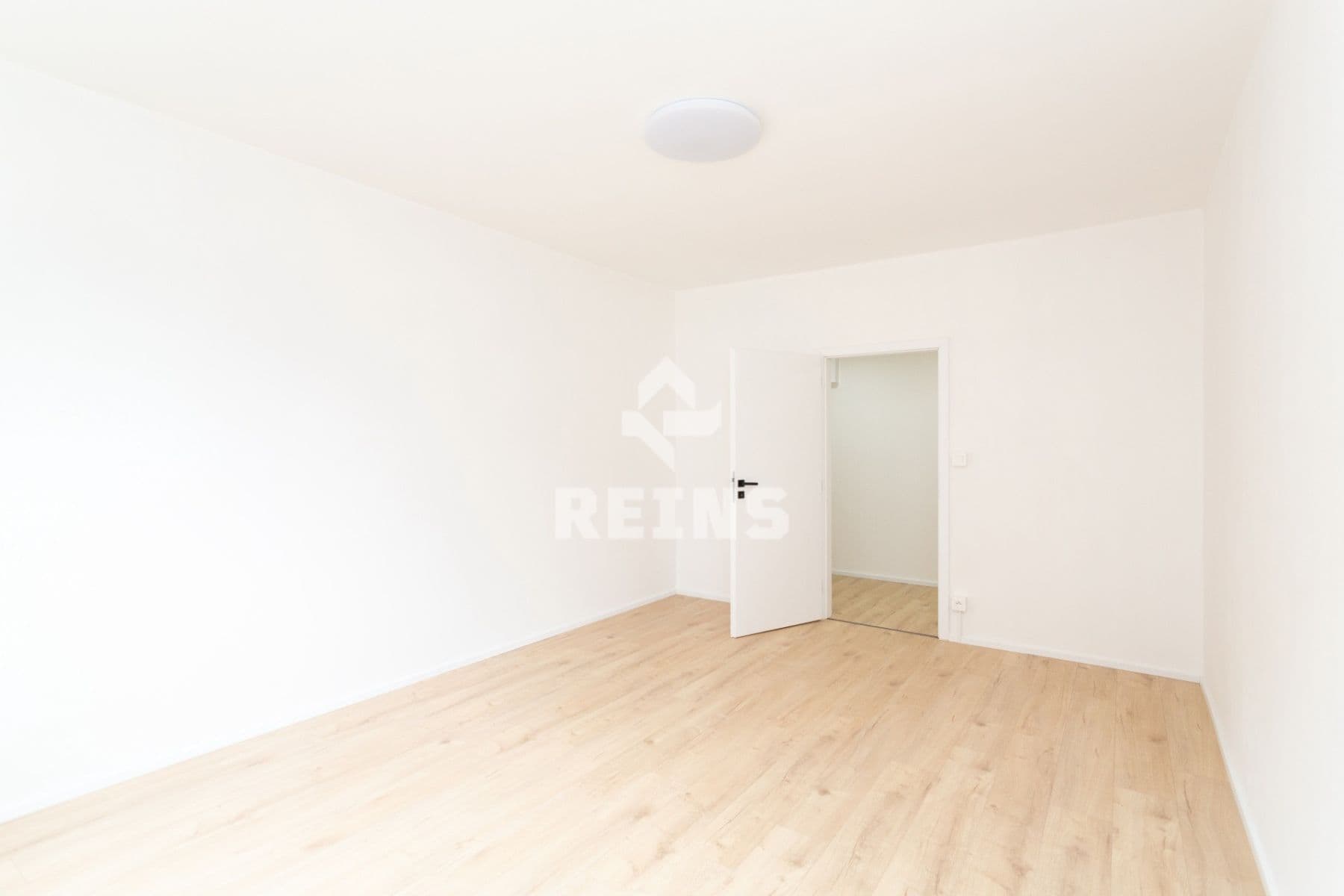 Predaj bytu 3-izbový 70 m², Štěchovická, Praha, Praha Predaj bytu 3-izbový 70 m², Štěchovická, Praha, Praha