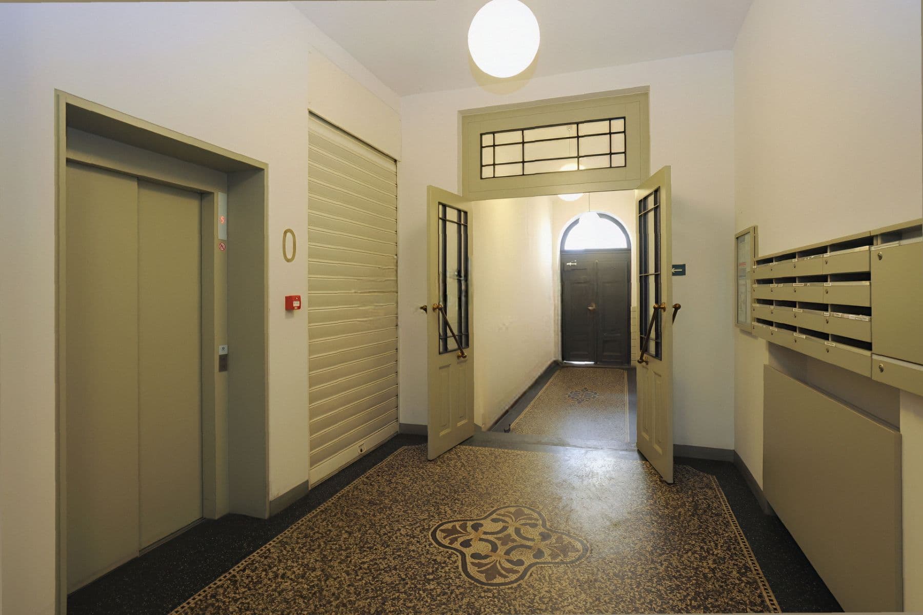 Prenájom bytu 2-izbový 84 m², Žatecká, Praha, Praha Prenájom bytu 2-izbový 84 m², Žatecká, Praha, Praha