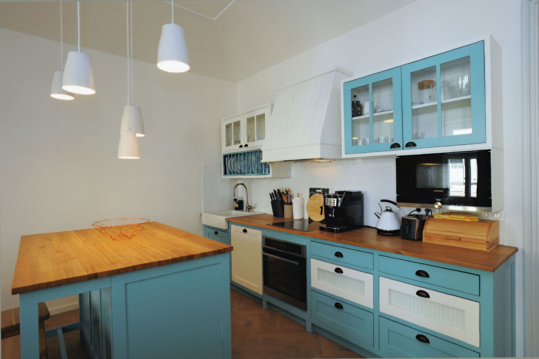 Prenájom bytu 2-izbový 84 m², Žatecká, Praha, Praha Prenájom bytu 2-izbový 84 m², Žatecká, Praha, Praha