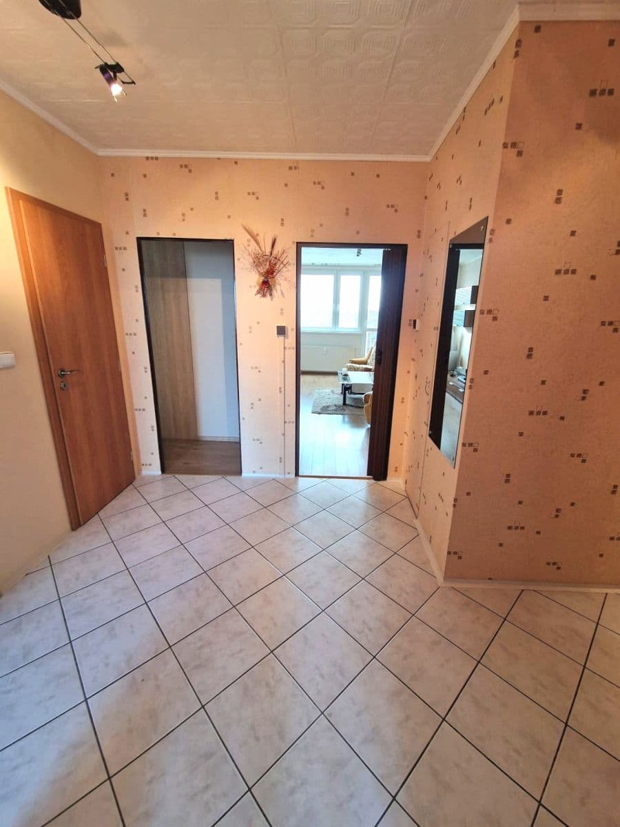 Predaj bytu 3-izbový 90 m², Sportovní, Mělník, Středočeský kraj Predaj bytu 3-izbový 90 m², Sportovní, Mělník, Středočeský kraj