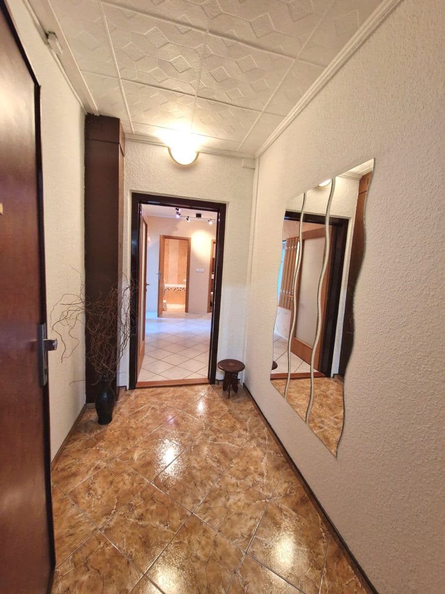 Predaj bytu 3-izbový 90 m², Sportovní, Mělník, Středočeský kraj Predaj bytu 3-izbový 90 m², Sportovní, Mělník, Středočeský kraj