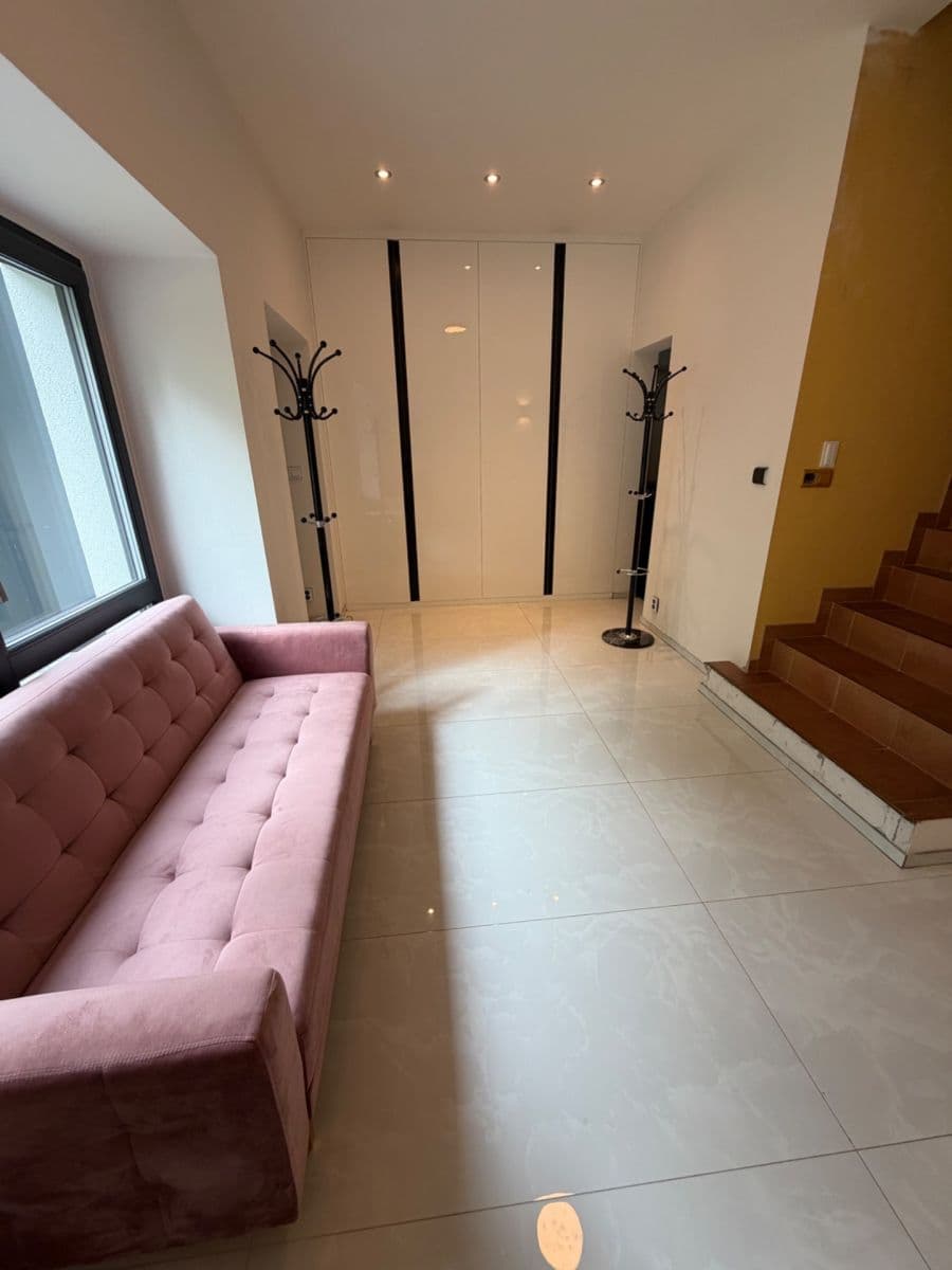 Predaj domu 460 m², pozemok 3.212 m², Na Chmelnici, Týnec nad Sázavou, Středočeský kraj Predaj domu 460 m², pozemok 3.212 m², Na Chmelnici, Týnec nad Sázavou, Středočeský kraj