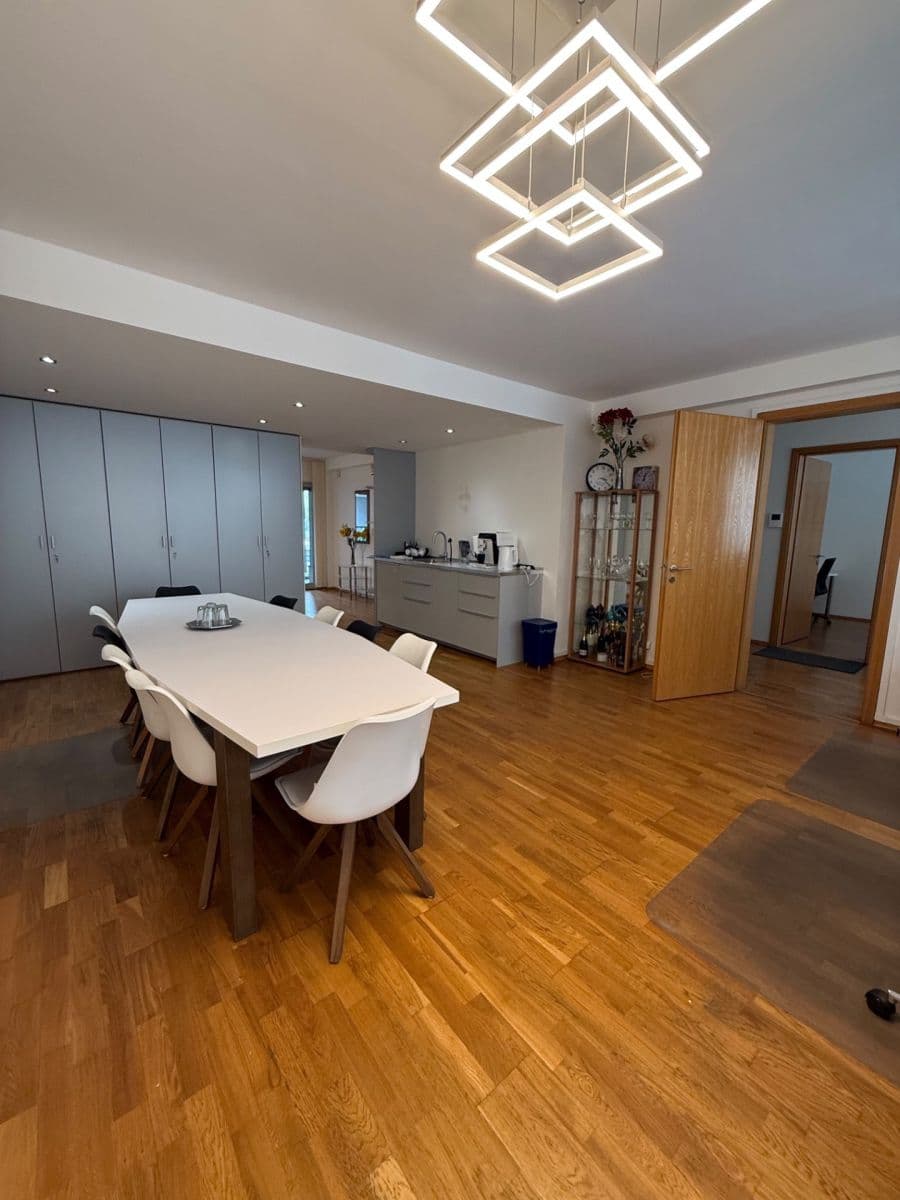 Prenájom kancelárie 140 m², Astlova, Praha, Praha Prenájom kancelárie 140 m², Astlova, Praha, Praha