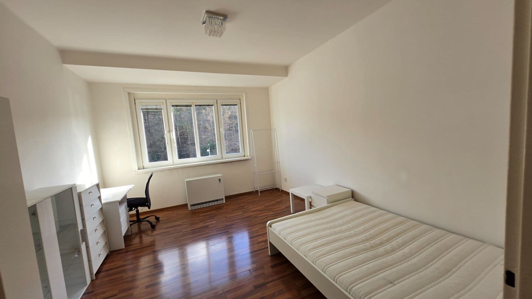 Prenájom bytu 1-izbový 30 m², Vrchlického, Praha, Praha Prenájom bytu 1-izbový 30 m², Vrchlického, Praha, Praha