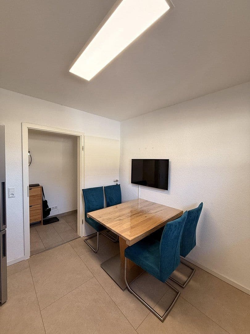 Prenájom bytu 75 m², Büchertstr. 3, Sandhausen, Bádensko-Wurttembersko Prenájom bytu 75 m², Büchertstr. 3, Sandhausen, Bádensko-Wurttembersko