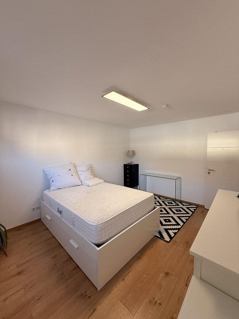 Prenájom bytu 75 m², Büchertstr. 3, Sandhausen, Bádensko-Wurttembersko Prenájom bytu 75 m², Büchertstr. 3, Sandhausen, Bádensko-Wurttembersko