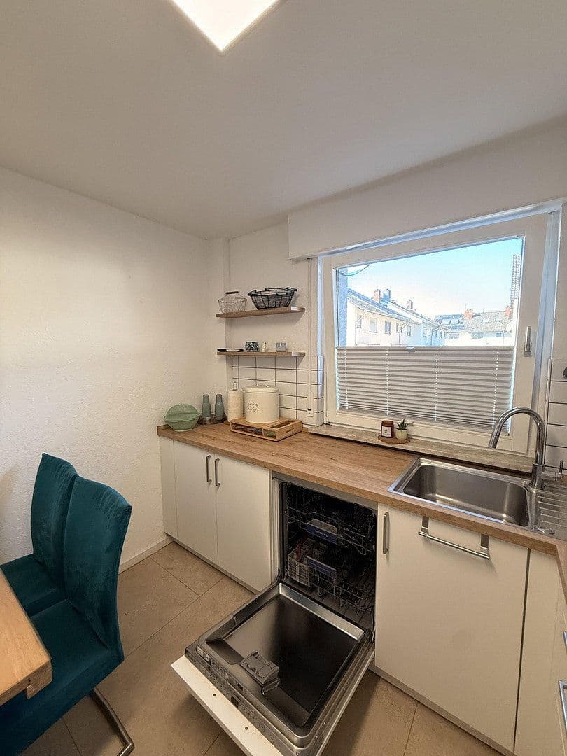Prenájom bytu 75 m², Büchertstr. 3, Sandhausen, Bádensko-Wurttembersko Prenájom bytu 75 m², Büchertstr. 3, Sandhausen, Bádensko-Wurttembersko