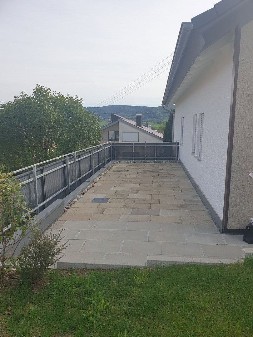 Prenájom bytu 4-izbový 103 m², Rudersberg, Bádensko-Wurttembersko Prenájom bytu 4-izbový 103 m², Rudersberg, Bádensko-Wurttembersko