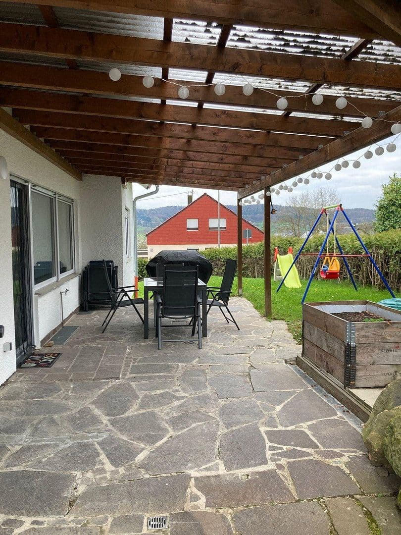 Prenájom bytu 4-izbový 103 m², Rudersberg, Bádensko-Wurttembersko Prenájom bytu 4-izbový 103 m², Rudersberg, Bádensko-Wurttembersko
