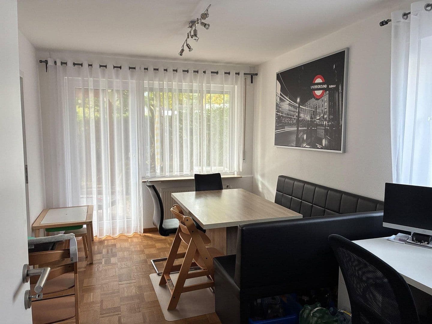 Prenájom bytu 4-izbový 103 m², Rudersberg, Bádensko-Wurttembersko Prenájom bytu 4-izbový 103 m², Rudersberg, Bádensko-Wurttembersko