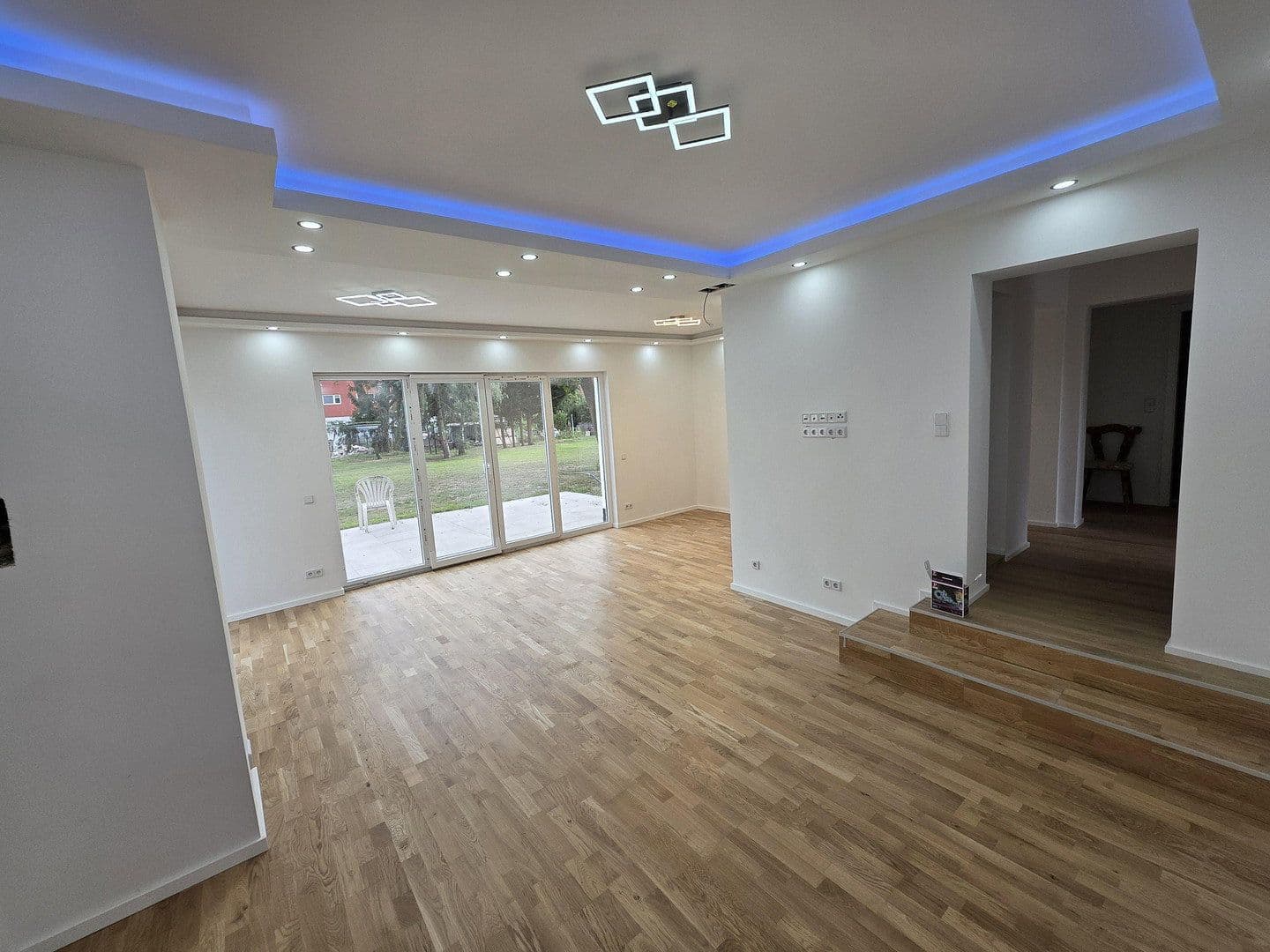 Prenájom domu 165 m², pozemok 870 m², Berlin, Berlín Prenájom domu 165 m², pozemok 870 m², Berlin, Berlín
