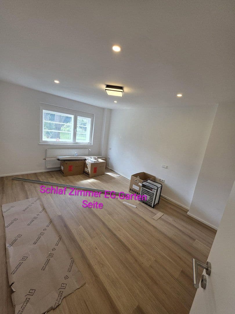 Prenájom domu 165 m², pozemok 870 m², Berlin, Berlín Prenájom domu 165 m², pozemok 870 m², Berlin, Berlín