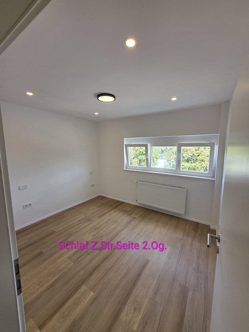 Prenájom domu 165 m², pozemok 870 m², Berlin, Berlín Prenájom domu 165 m², pozemok 870 m², Berlin, Berlín