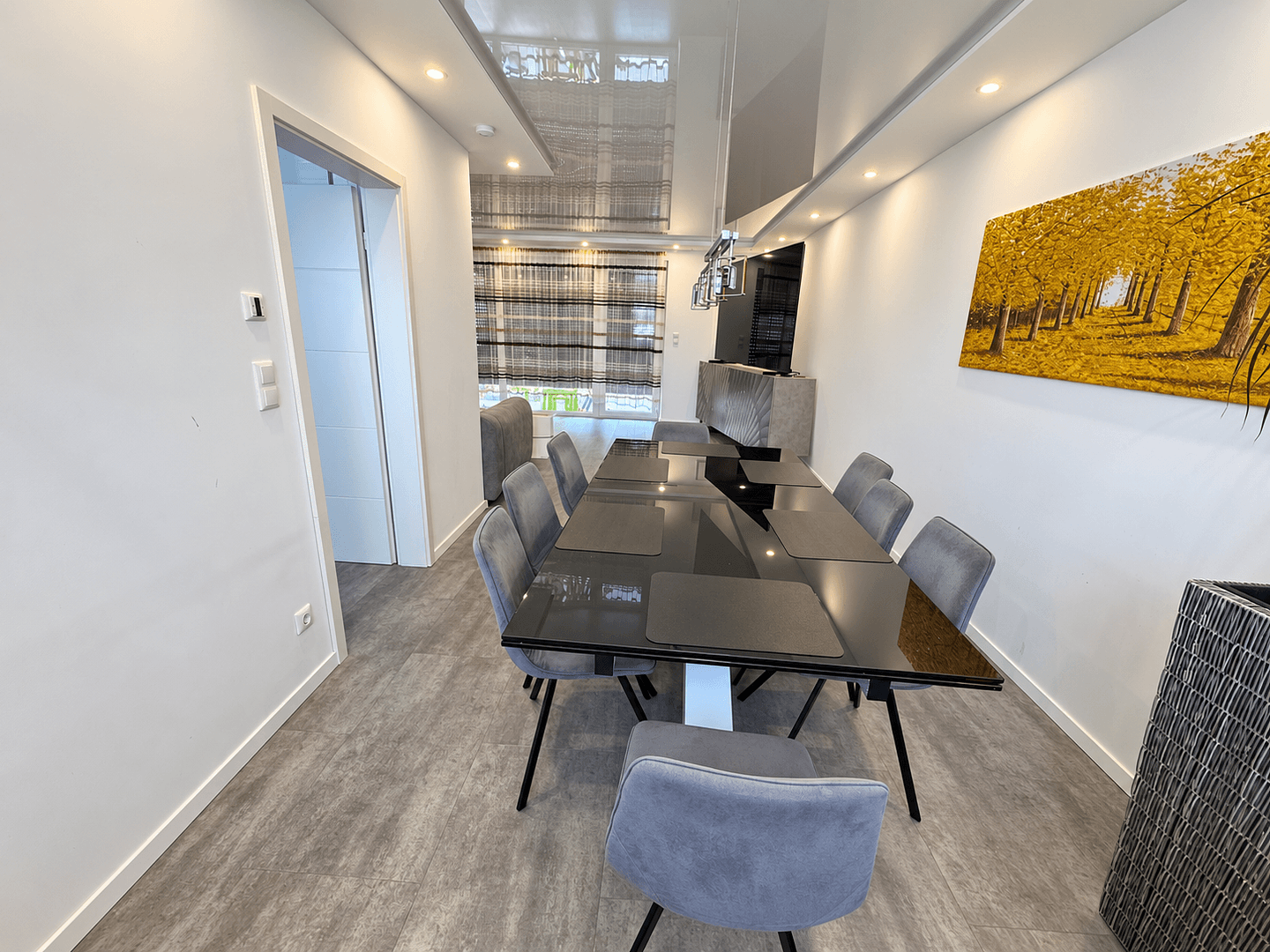 Predaj domu 290 m², pozemok 599 m², Kontakt: Lisa Tel.: 017670904071, Königsbrunn, Bavorsko Predaj domu 290 m², pozemok 599 m², Kontakt: Lisa Tel.: 017670904071, Königsbrunn, Bavorsko